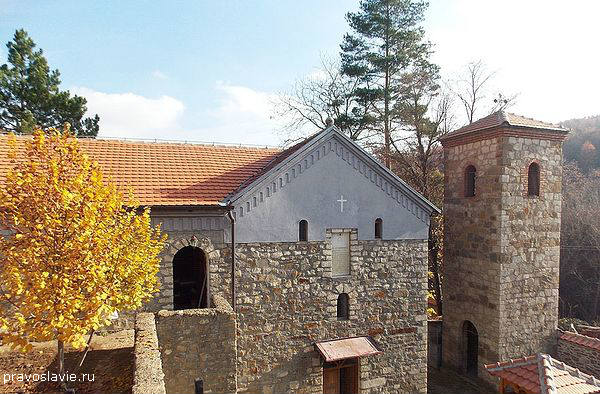 manastir devic